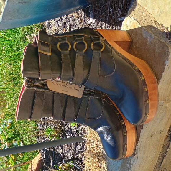 Shoes - Bed Stu Moira Genuine Leather Buckle Boots Women's Size 10 NWT
